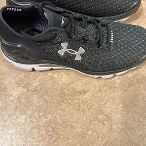Women’s UnderArmour performance/cross training shoes.
